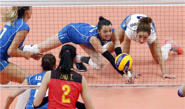 من مباراة الصين وإيطاليا