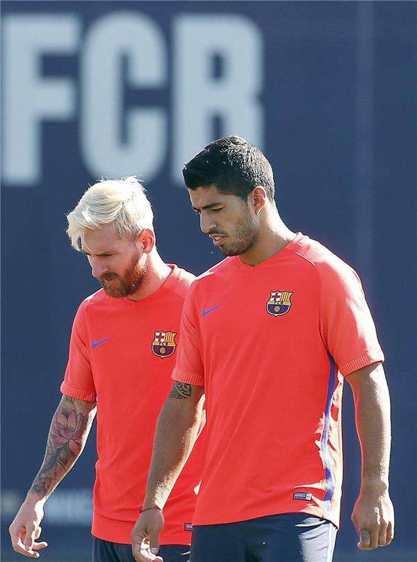 سواريز وميسي في تدريبات اليوم