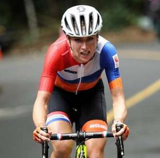  أنيميك فان فلوتن