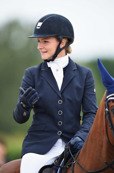 يوليا كرايفسكي