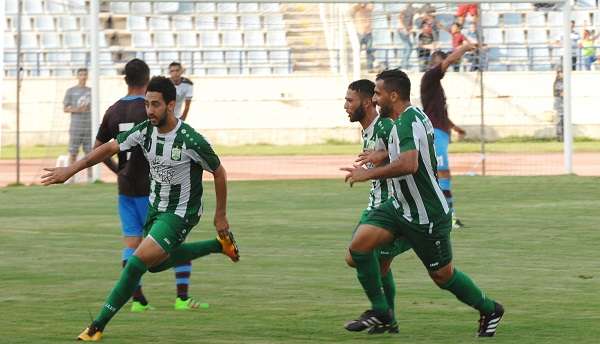 ربيع عطايا فرحاً لحظة تسجيله في مرمى النجمة
