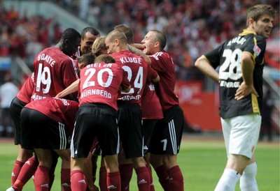 فرحى لاعبي نورنبرج بهدف ضد ضيفه إنيرجي كوتبوس في إياب تصفيات الصعود والهبوط للبوندسليجا