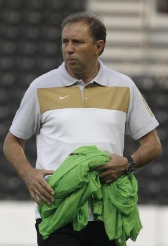 2011-07-22t162046z_01_qat09_rtridsp_3_soccer-world-asia_reuters