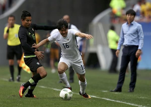 2016-08-10t194336z_1307066961_rioec8a1isnz4_rtrmadp_3_olympics-rio-soccer-m_reuters