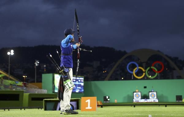 2016-08-10t211752z_1934867491_rioec8a1n5rvu_rtrmadp_3_olympics-rio-archery-m-ind_reuters