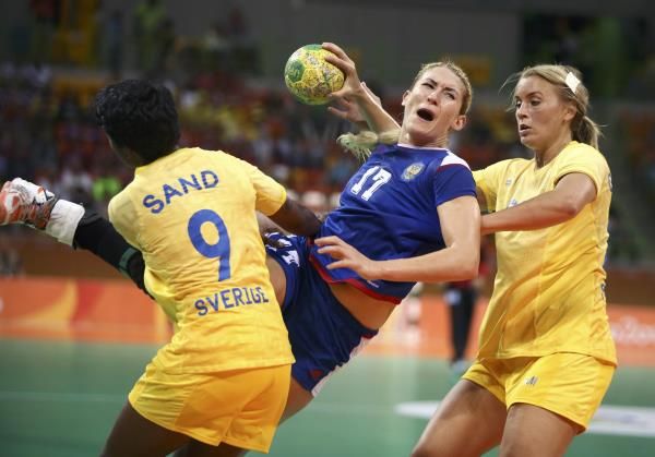 جانب من مباراة روسيا والسويد