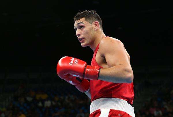 الملاكم الأرجنتيني ياميل بيرالتا