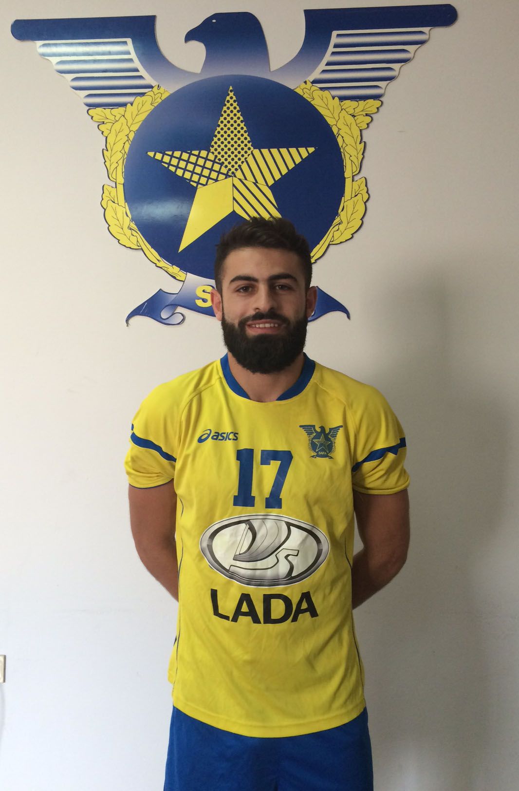 عواضة في قميص الصفاء بمقر النادي