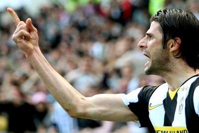 ياكوينتا يجدد عقده مع يوفي إلى 2013