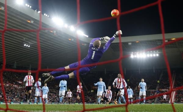 2016-02-02t215627z_97451787_mt1aci14266725_rtrmadp_3_soccer-england-sun-mci_reuters