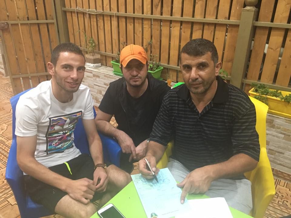 شلباية يوقع عقده بحضور عامر عدس