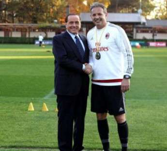 سنيسا ميهايلوفيتش وسيلفيو بيرلوسكوني 