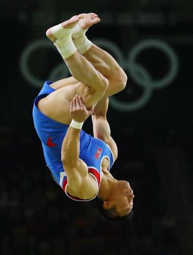 2016-08-15t181649z_1440113215_rioec8f1erzfr_rtrmadp_3_olympics-rio-agymnastics-m-vault_reuters