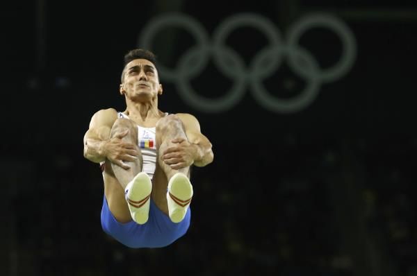 2016-08-15t180931z_2081409_rioec8f1efteh_rtrmadp_3_olympics-rio-agymnastics-m-vault_reuters