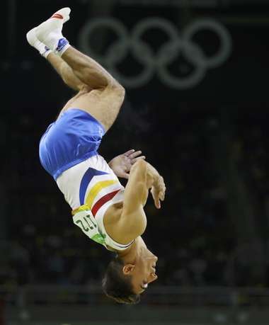 2016-08-15t181124z_935621824_rioec8f1eiyer_rtrmadp_3_olympics-rio-agymnastics-m-vault_reuters
