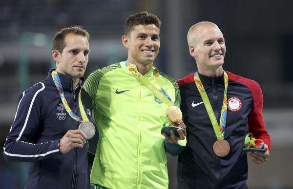 2016-08-17t002931z_989200619_rioec8h01ak9z_rtrmadp_3_olympics-rio-athletics-m-polevault_reuters