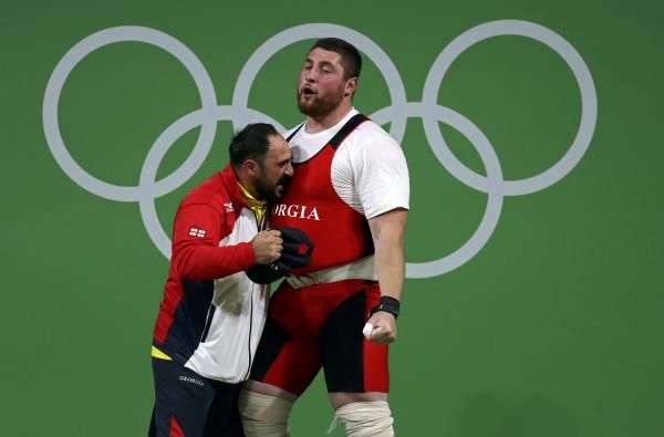 2016-08-16t235925z_1165987013_rioec8g1un0zr_rtrmadp_3_olympics-rio-weightlifting-m-heavy_reuters