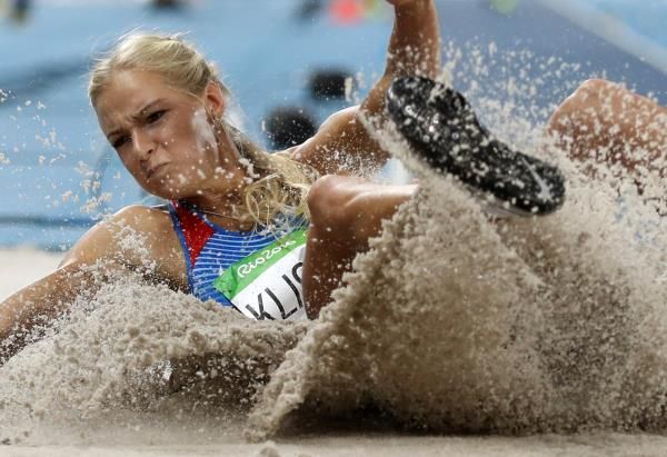 2016-08-17t012131z_892137309_rioec8h03rsp3_rtrmadp_3_olympics-rio-athletics-w-longjump_reuters