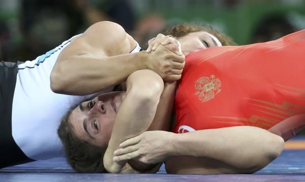 2016-08-17t164236z_1395633975_rioec8h1aek9m_rtrmadp_3_olympics-rio-wrestling-w-69kg_reuters
