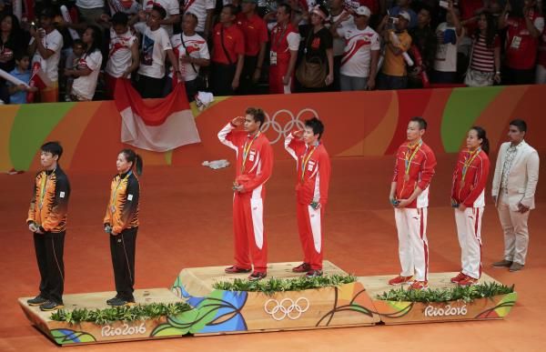 2016-08-17t174132z_1835100033_rioec8h1d56od_rtrmadp_3_olympics-rio-badminton-x-doubles_reuters