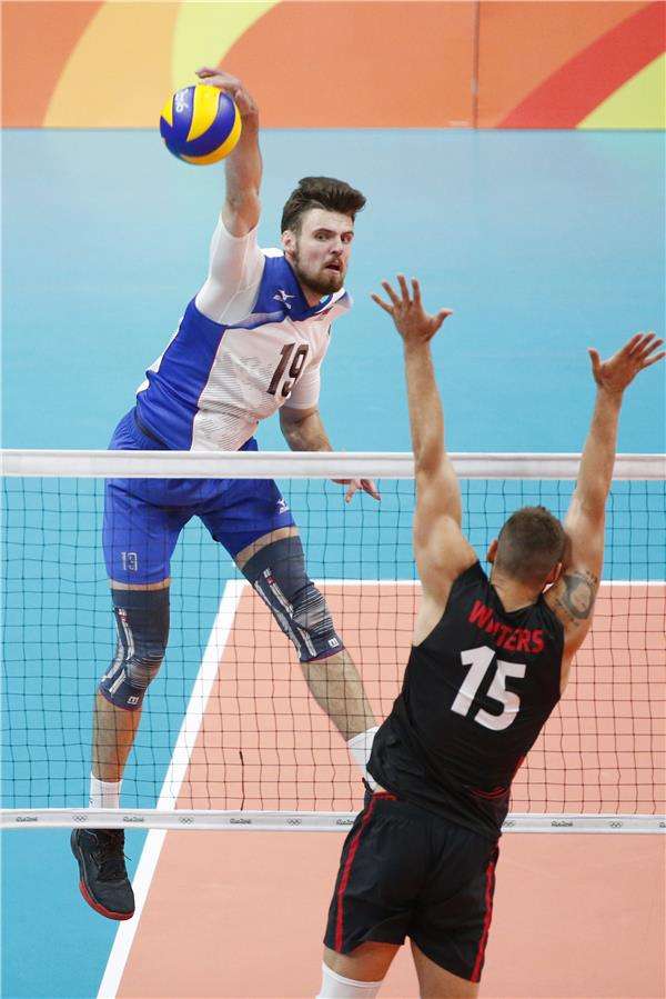 من مباراة روسيا وكندا