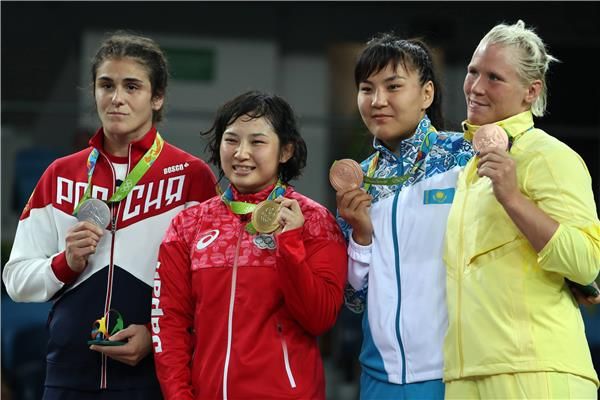 سارة دوشو تحقق ذهبية وزن 69