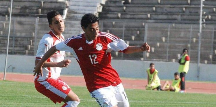 أكرم توفيق بقميص المنتخب المصري للشباب