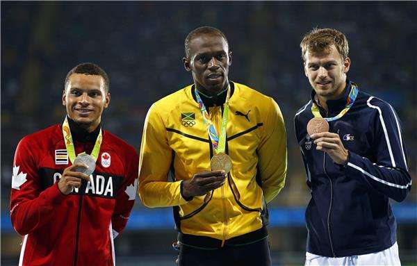بولت يواصل حصد الميداليات