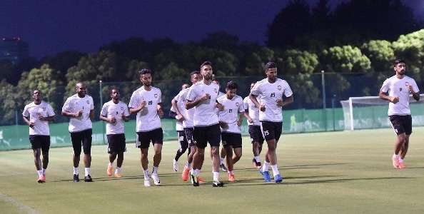 من تدريبات المنتخب الاماراتى