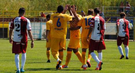 لقاء سابق لفريق سويمي بانكوتا