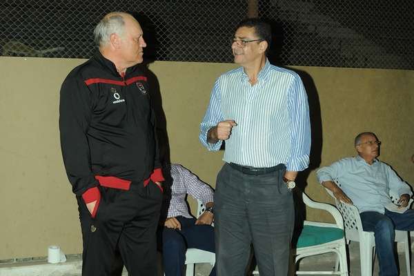 طاهر ومارتن يول