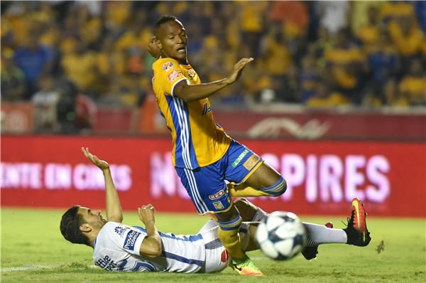 من مباراة تيغري أونال وباتشوكا