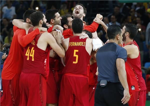فرحة لاعبو منتخب إسبانيا