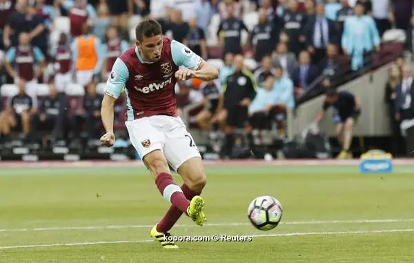 ?i=reuters%2f2016-08-21%2f2016-08-21t170043z_114800443_mt1aci14582814_rtrmadp_3_soccer-england-whu-bou_reuters