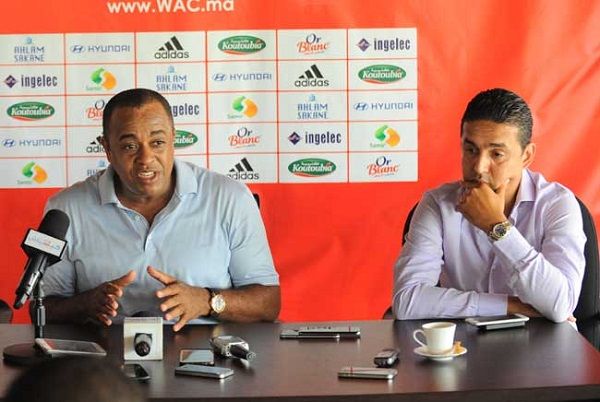 محمد طلال على اليمين