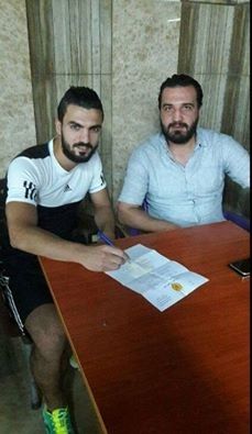 خالد كوجلي يوقع على كشوفات تشرين