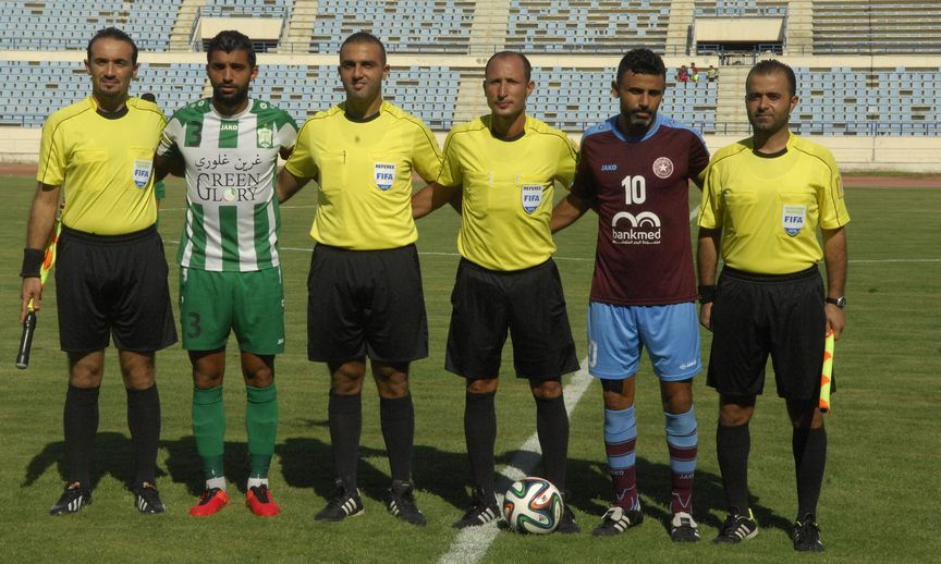 الحكم سلامة متوسطاً قائدي الأنصار والنجمة قبل نهائي كاس النخبة أمس