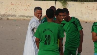 أثناء استقبال اللاعبين