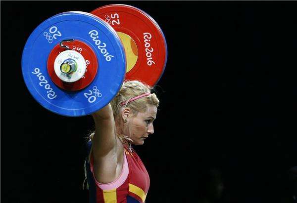 الرباعة الإسبانية ليديا فالينتين