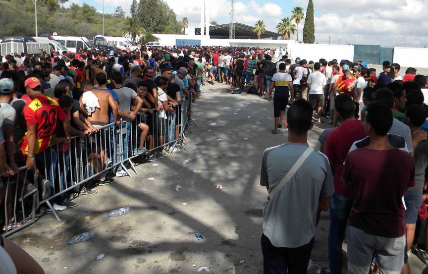 طوابير لشراء تذاكر نهائي الكأس