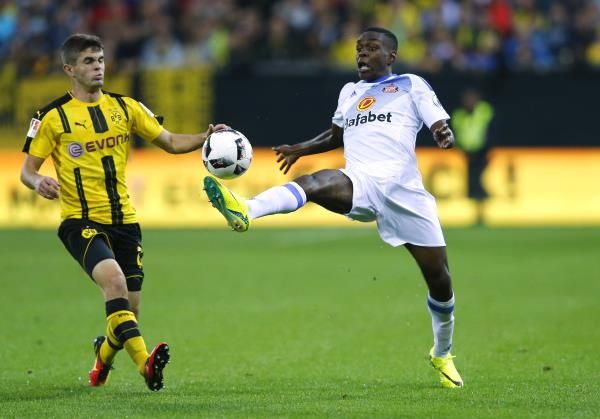 بوليسيتش (يسار)