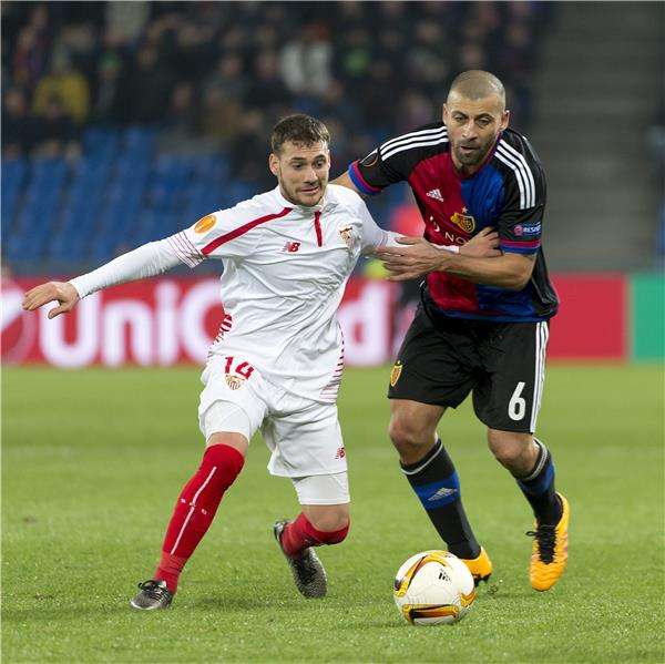   كريستوفورو (يسار)