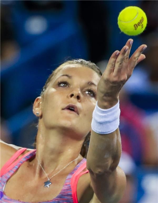 البولندية أجنيشكا رادفانسكا