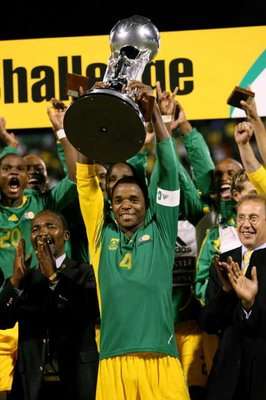 آرون موكوينا