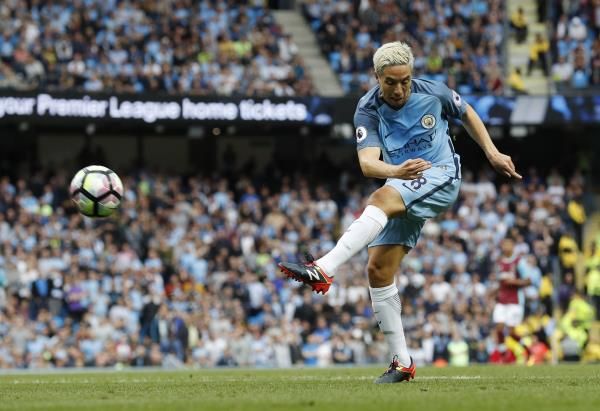 2016-08-28t164919z_115404559_mt1aci14591960_rtrmadp_3_soccer-england-mci-whu_reuters