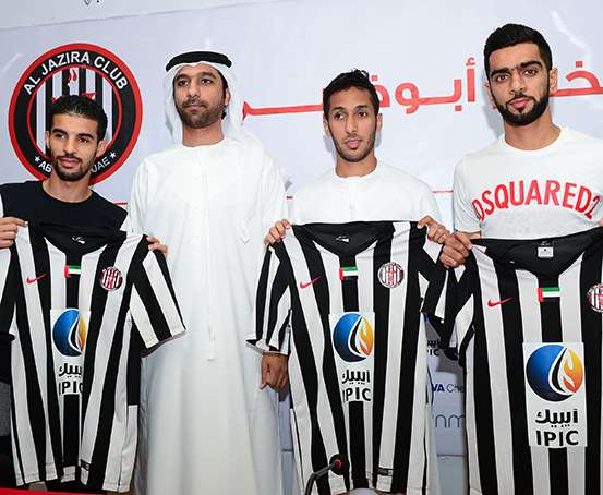 أحمد وعبدالله، وبوصوفة بقمصان الجزيرة