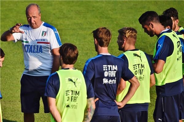 أول تدريب لإيطاليا مع فينتورا 