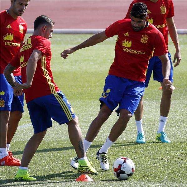 من تدريبات أمس