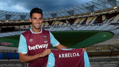 ألبارو أربيلوا بقميص ويستهام