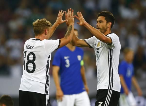2016-08-31t200936z_551704661_lr1ec8v1jzpki_rtrmadp_3_soccer-friendly_reuters